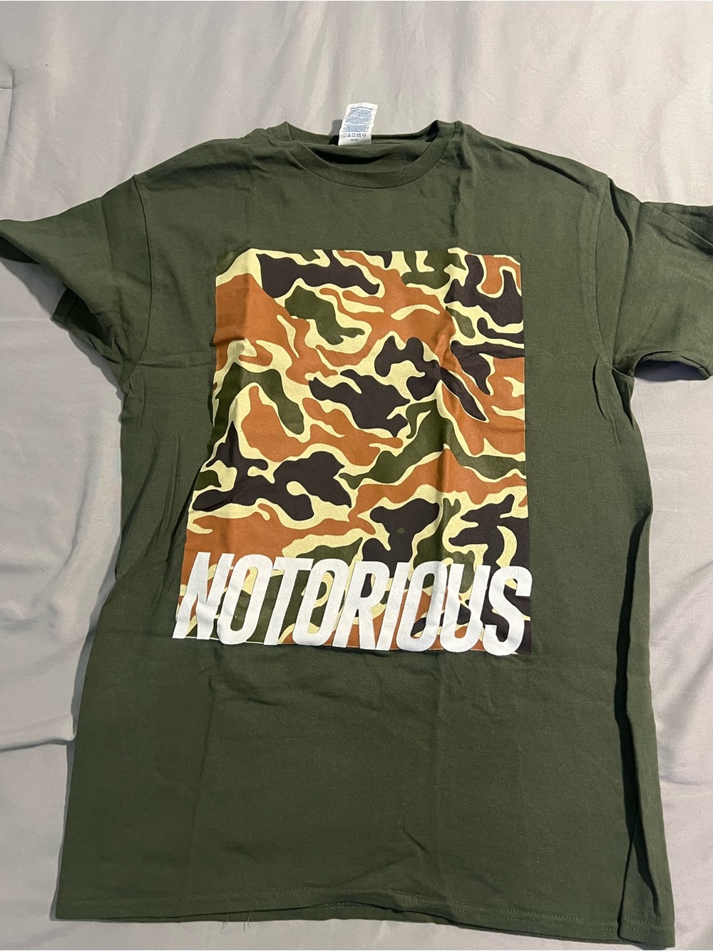 Notorious Boys' Olive Camo Graphic Tee size m